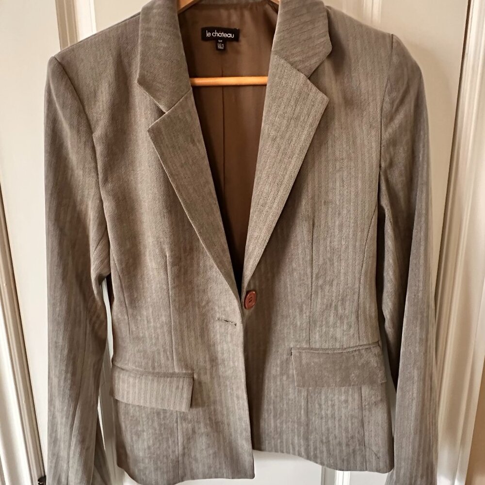 Le Chateau Grey Pencil Skirt And Jacket Suit Set - ( Size 3/4 ) New - Picture 6 of 8